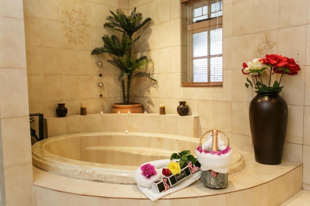 Sunbell Ventures Guesthouse Cape Town Dış mekan fotoğraf